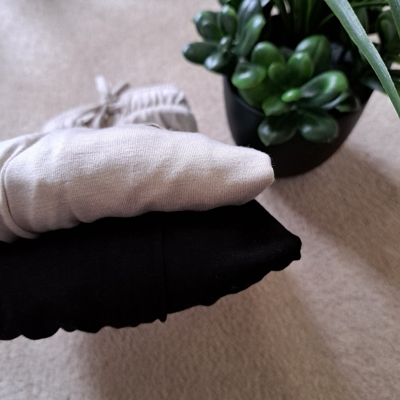 New! Natori Lounge Pants Size Small Beige Black PJ Pants Casual Neutral Relaxed - Picture 3 of 12